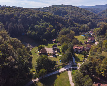 Посетите Тршић и Троношу